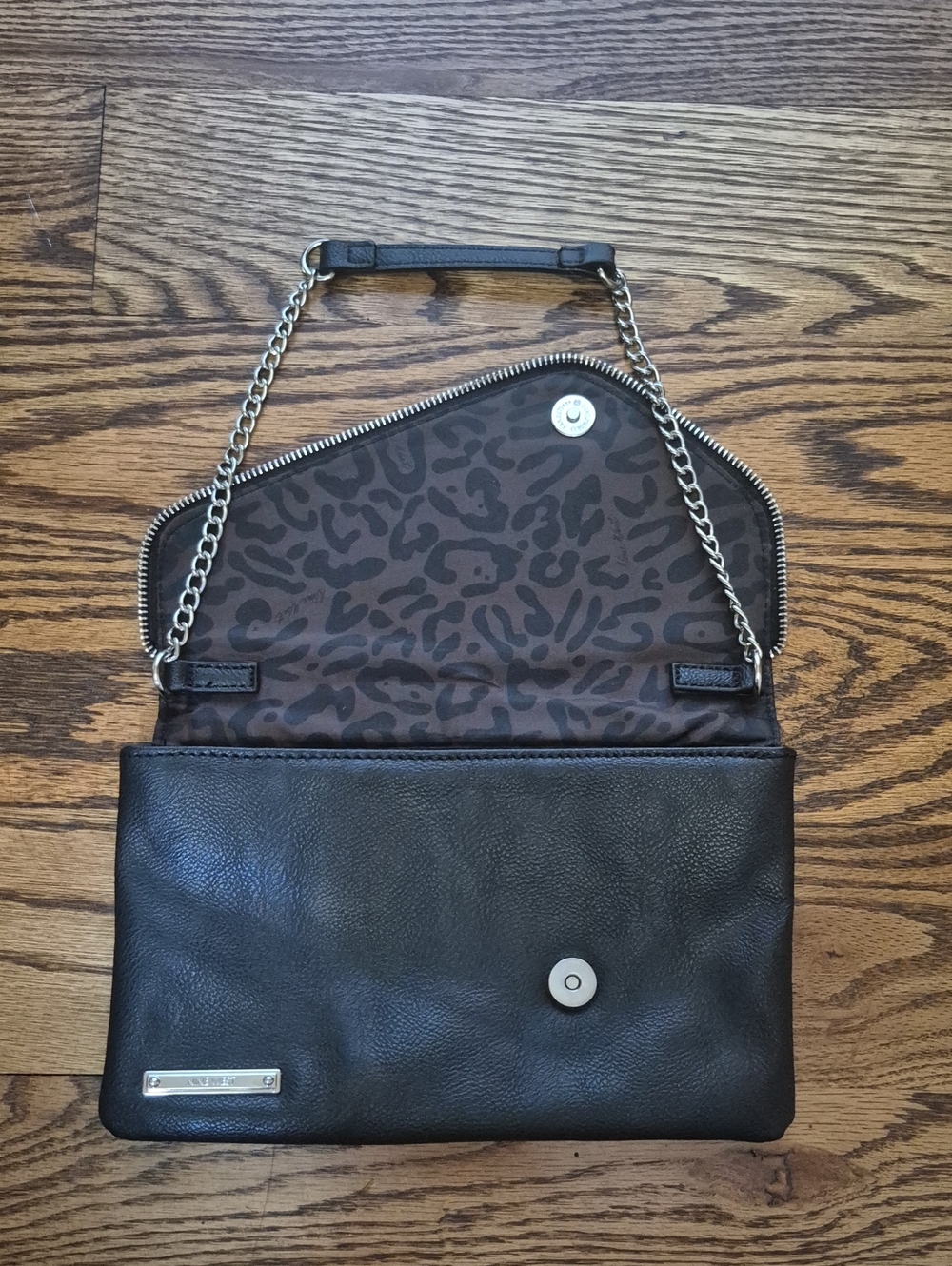 NWOT! Nine West Black Envelope Zip Clutch - Picture 4 of 6